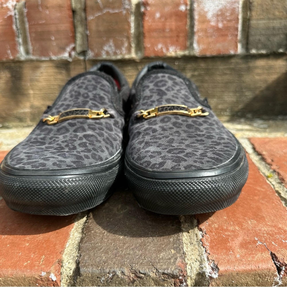 Vans x Cher Strawberry Skater Slip-On Sneakers in Cheetah Black Men’s 7 - Picture 2 of 10